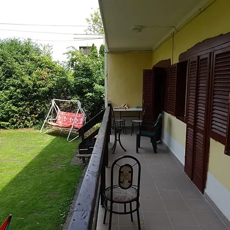 - Jr. Poolparty Prázdninový dům *