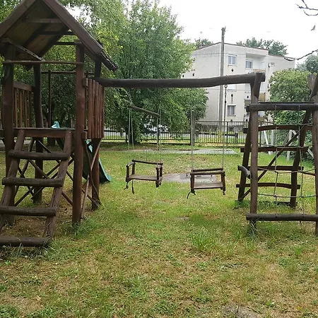 Prázdninový dům - Jr. Poolparty Velence